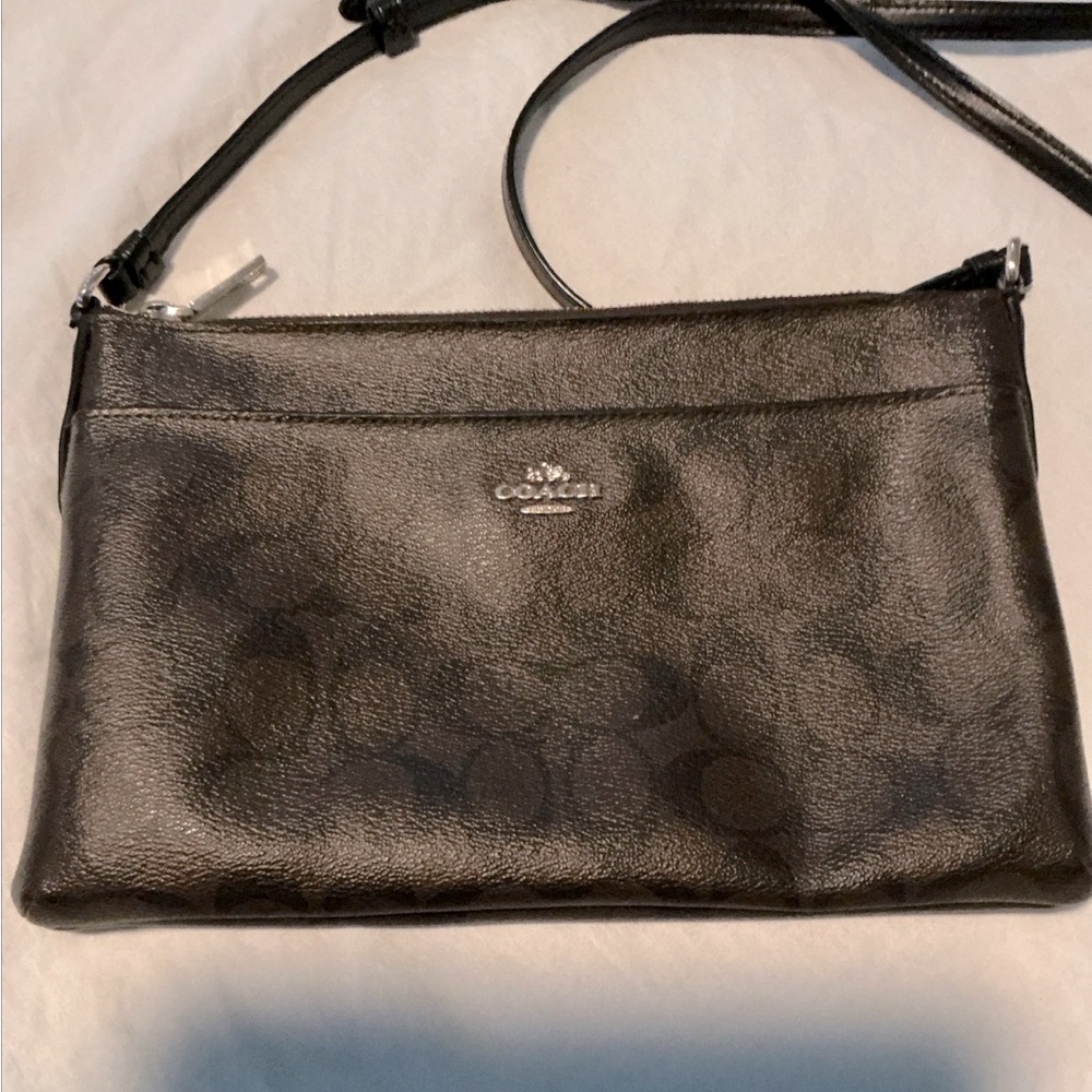 Coach Signature East West Pop Crossbody